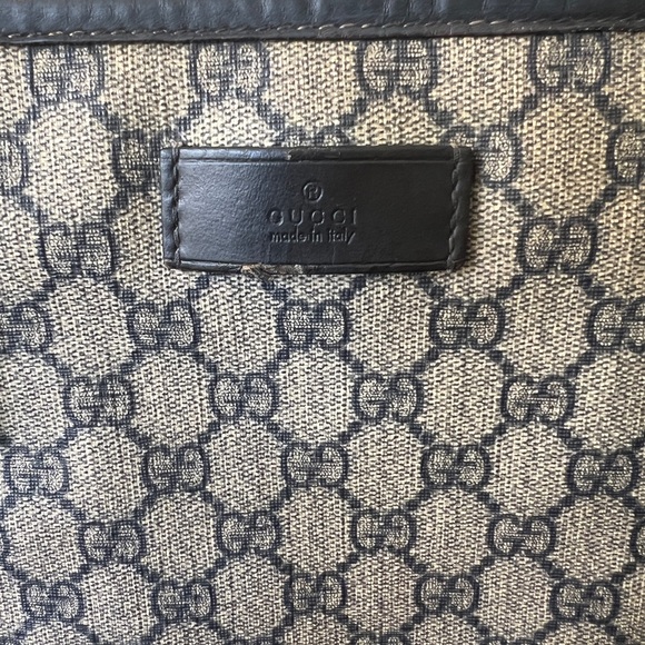 FIRM | Authentic GG Canvas Supreme small tote - Picture 7 of 16